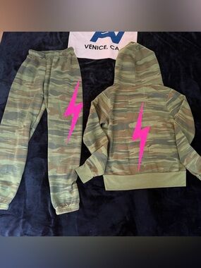 - NWT Set of Aviator Nation  Camo Bolt Zip Hoodie and Sweatpants  XS